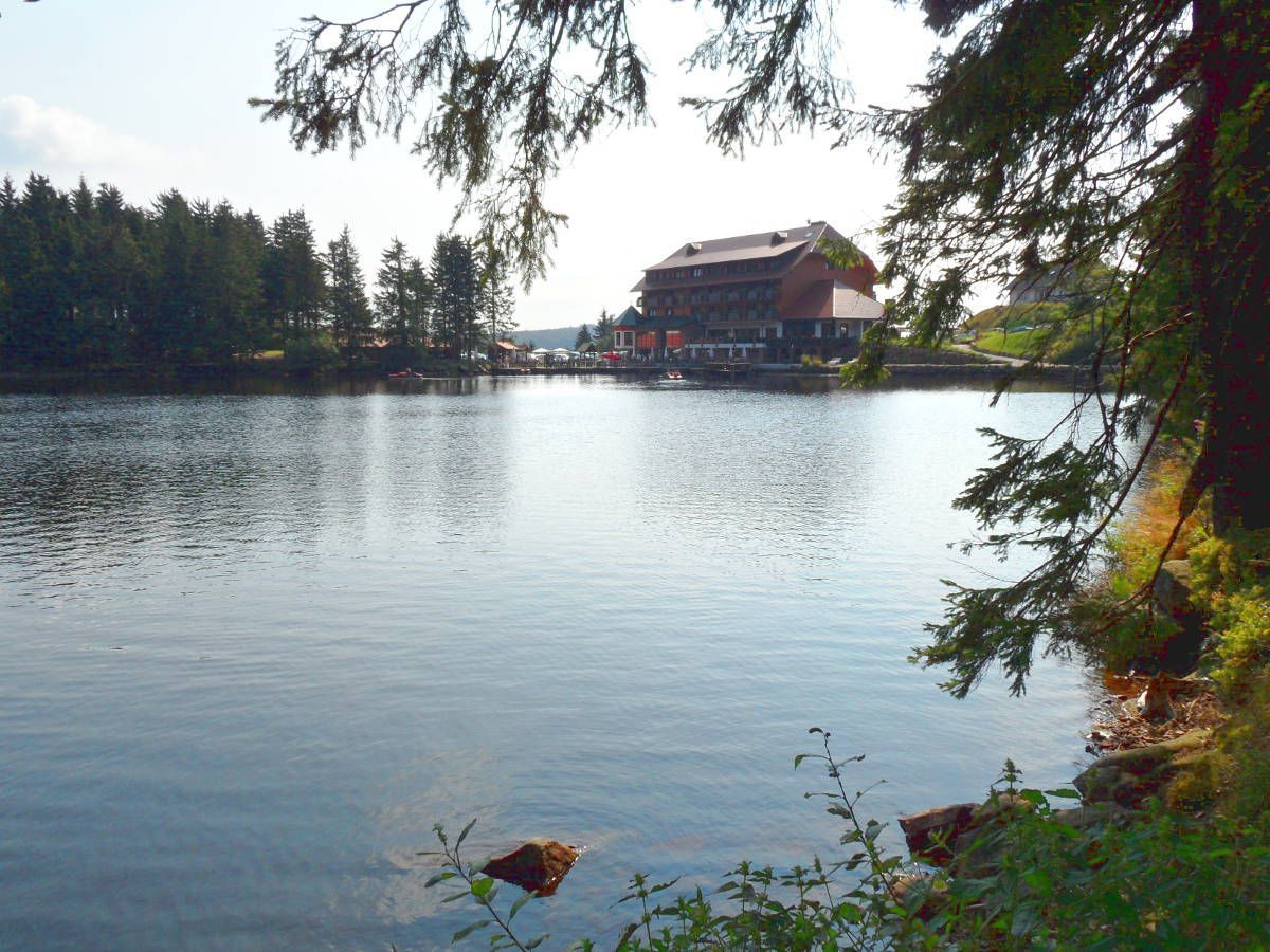 Ruta al Lago Mummelsee y Cumbre Hornisgrinde