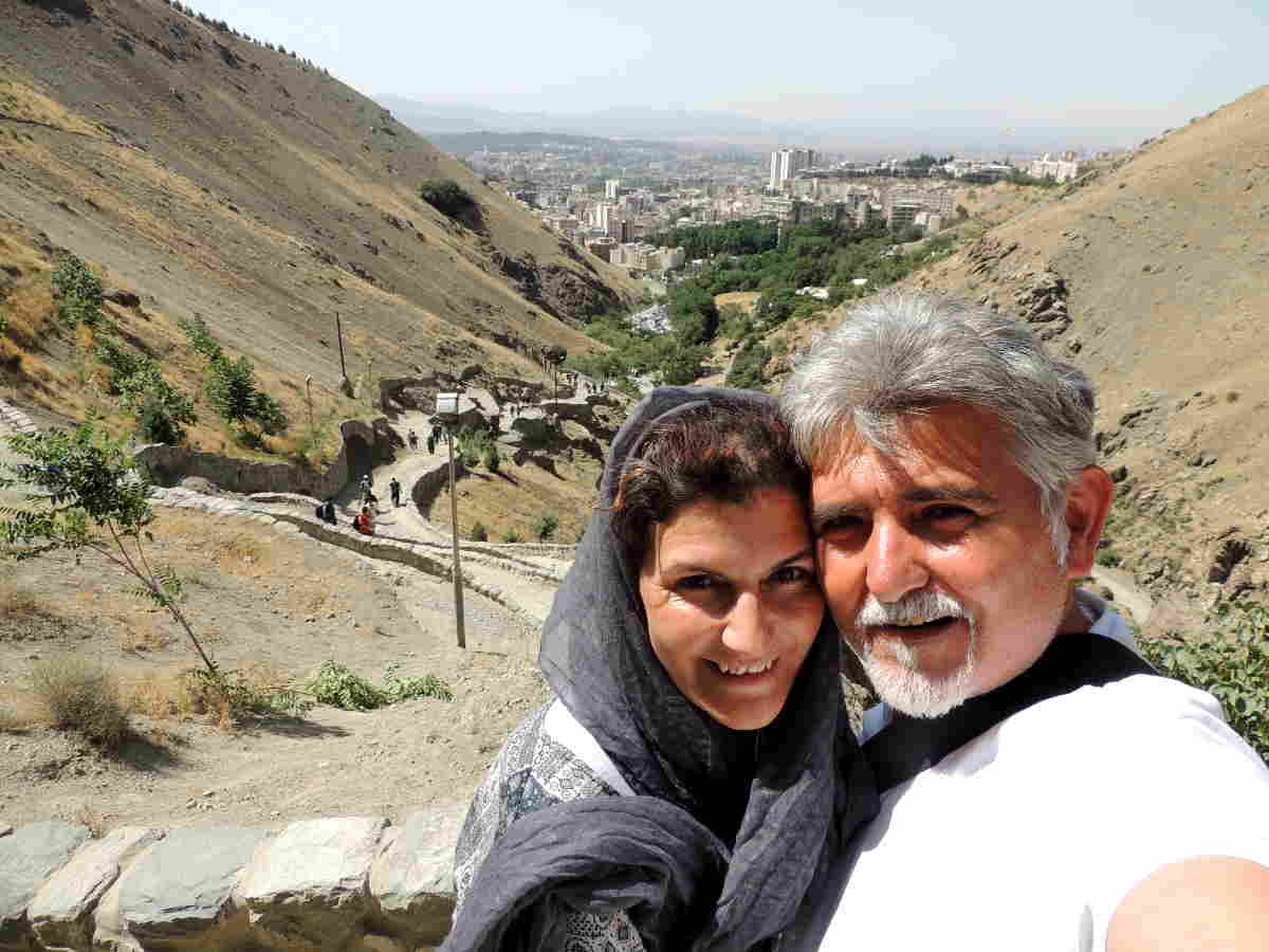 Ruta senderista en Teherán, escapada cercana de la gran urbe