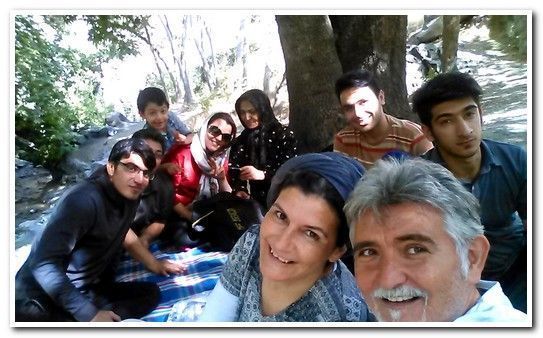 Ruta senderista en Teherán con locales