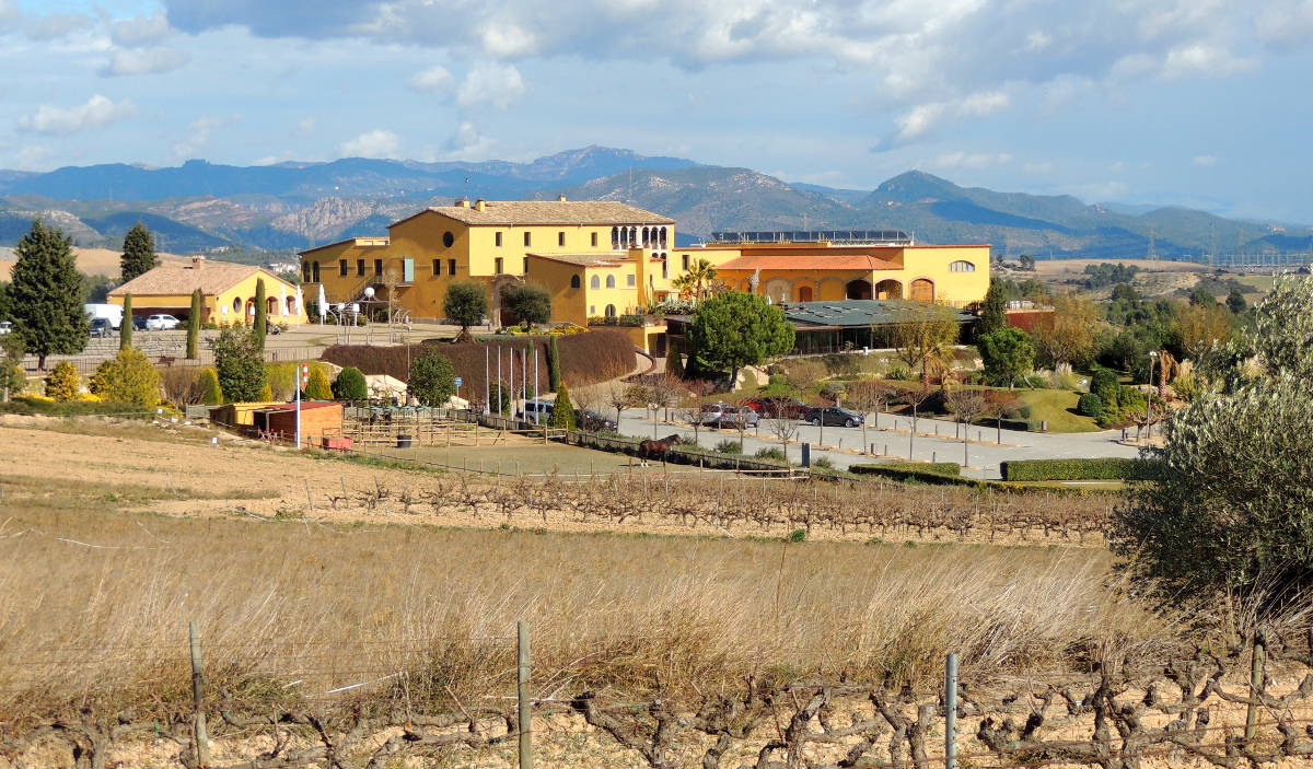 Hotel Can Bonastre Wine Resort, lujo entre viñas en Masquefa