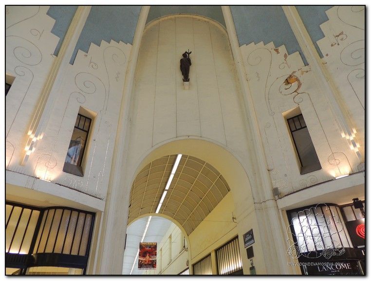 Passage comercial Lemonnier, el primer centro comercial cubierto de bélgica
