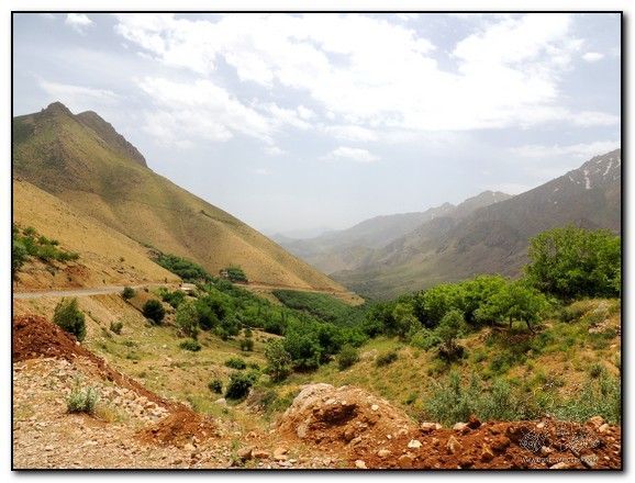 La carretera nos lleva a un Irán totalmente diferente donde el silencio nos invade