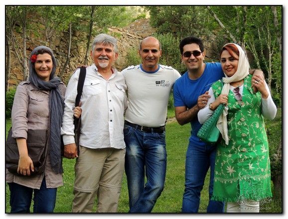 con-fotografo-kurdo-en-parque-de-sanandaj-kurdistan-iran
