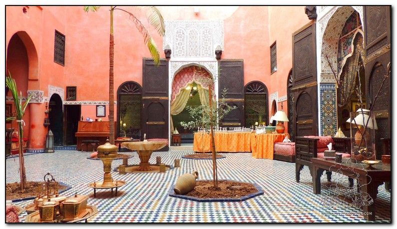 El magnífico patio de la casa de huéspedes Dar Anebar en la Medina de Fez-El Bali