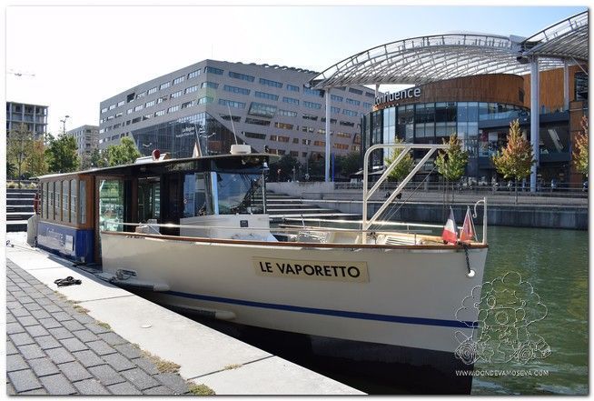 Vaporeto a Centro Comercial que ver en el ecobarrio la Confluence en Lyon