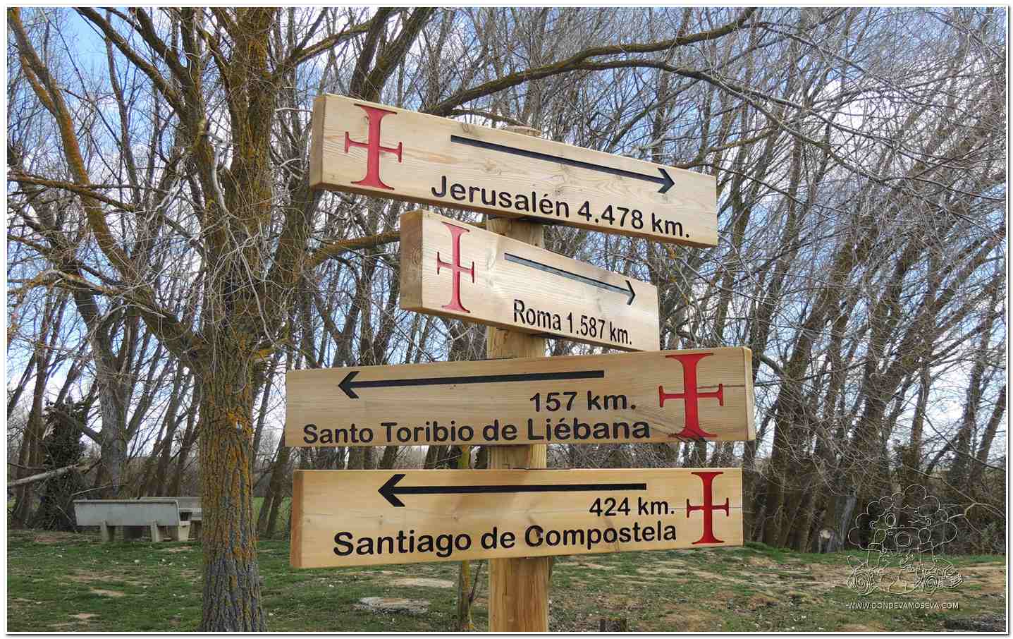 Frómista cruce de Caminos Palencia Canal de Castilla Camino de Santiago
