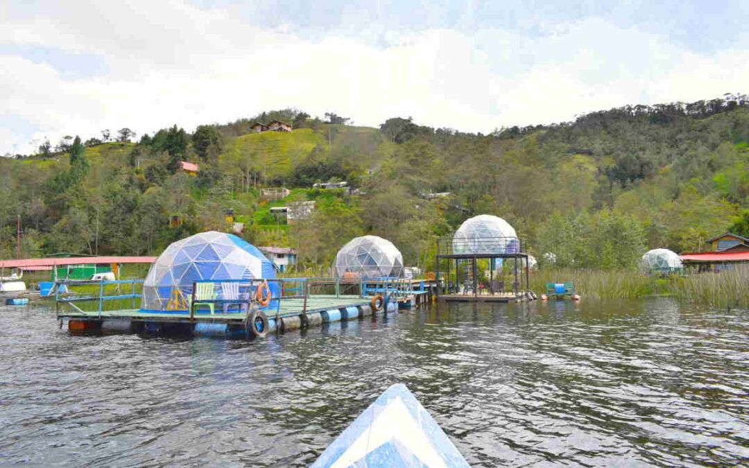Ayura club naútico Ecoglamping en La Cocha,  (Pasto, Colombia)
