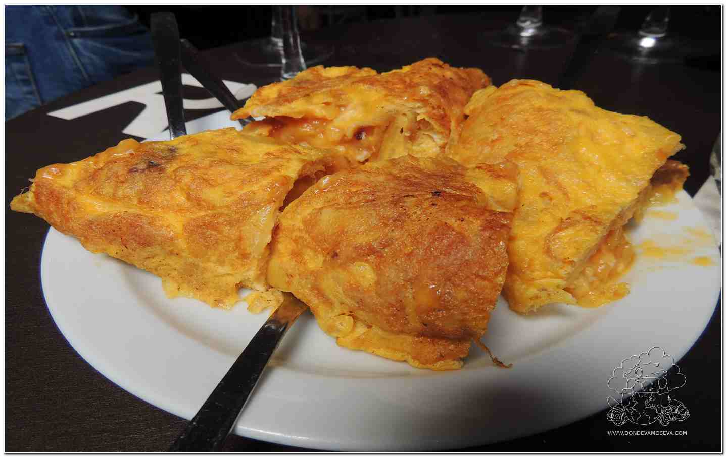 Tortilla de patatas imprescindible en Santiago de Compostela Galicia