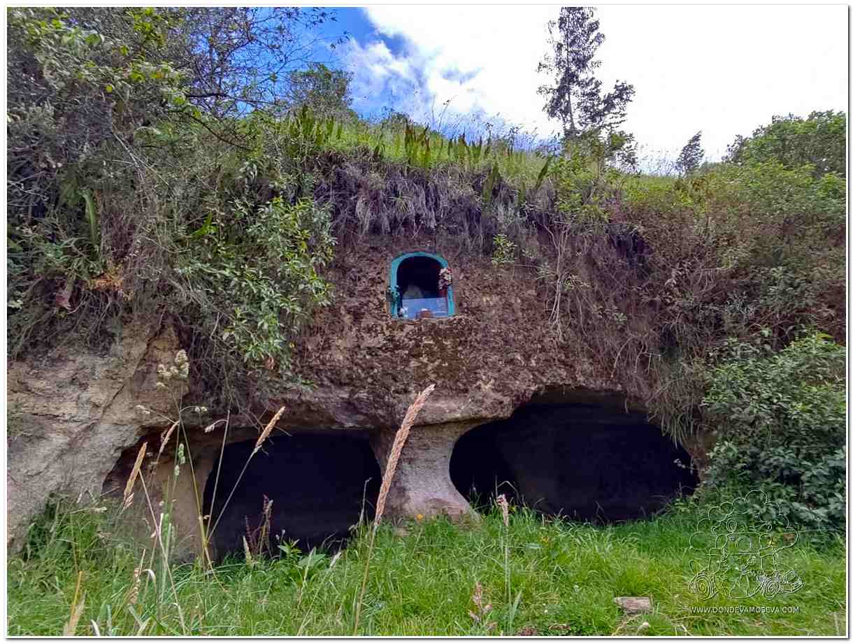 Cueva en el camino de Catambuco a Obonuco