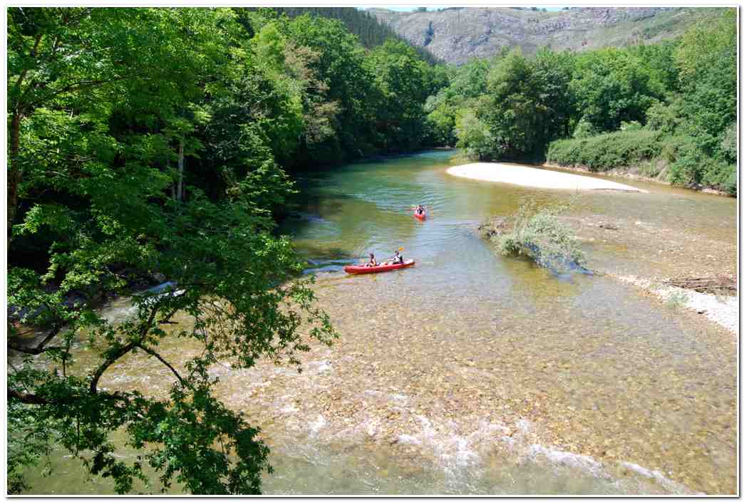 Descenso río Sella en canoa Fuente Cangas Aventura Asturias