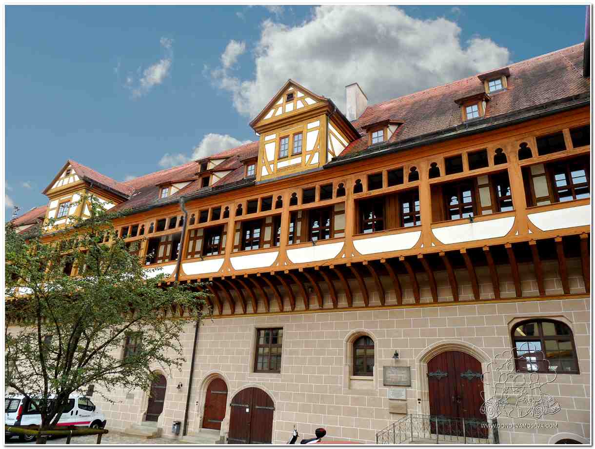 patio recinto castillo Tübingen Selva Negra Alemania