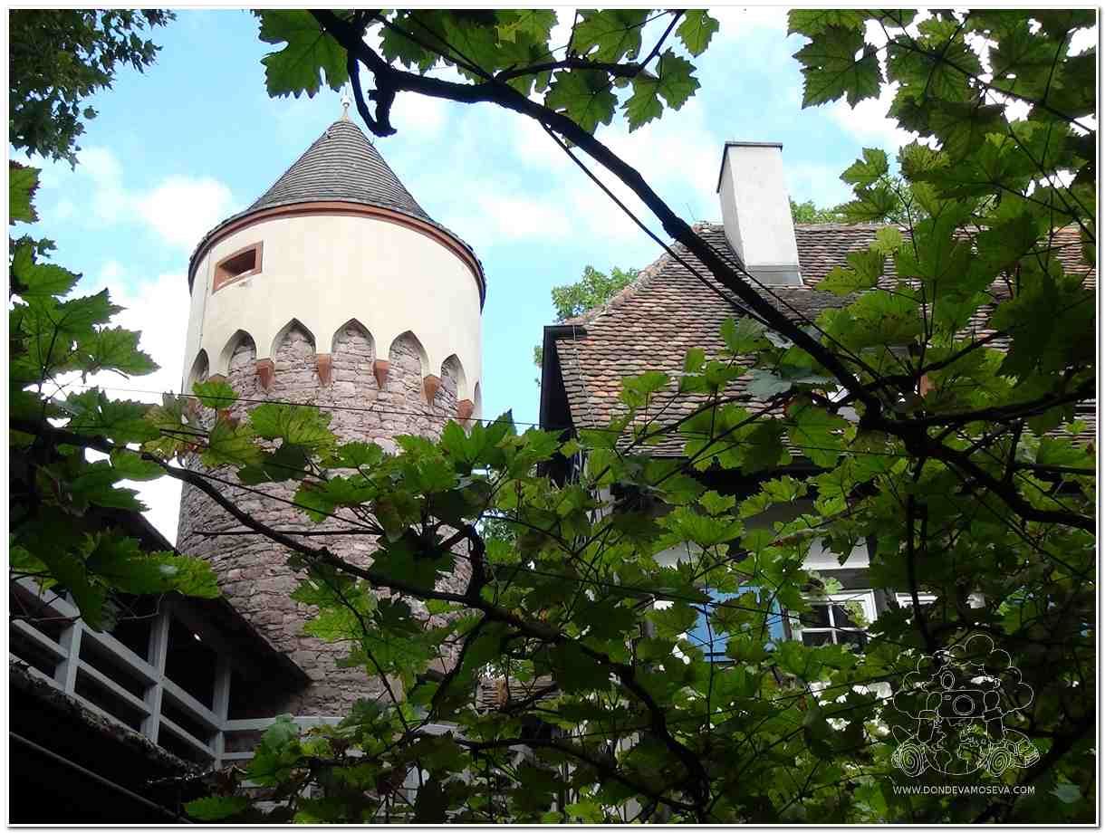 Torre Lauer murallas Ettlingen Selva Negra Alemania