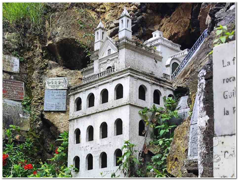 Maqueta del primer Santuario de Las Lajas  en ladrillo Ipiales NAriño Colombia