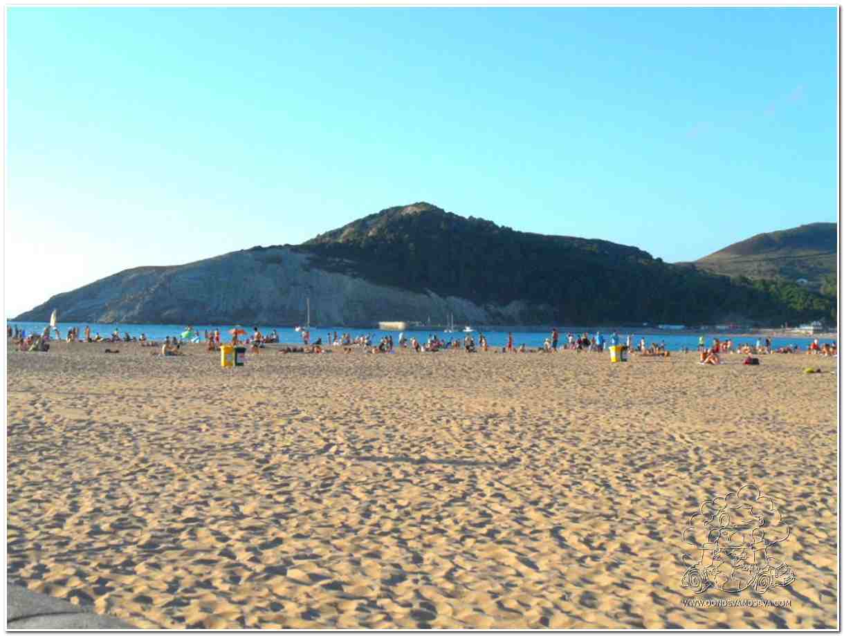 Playa Bahía Plentzia Costa Bizkaia ruta coche País Vasco 