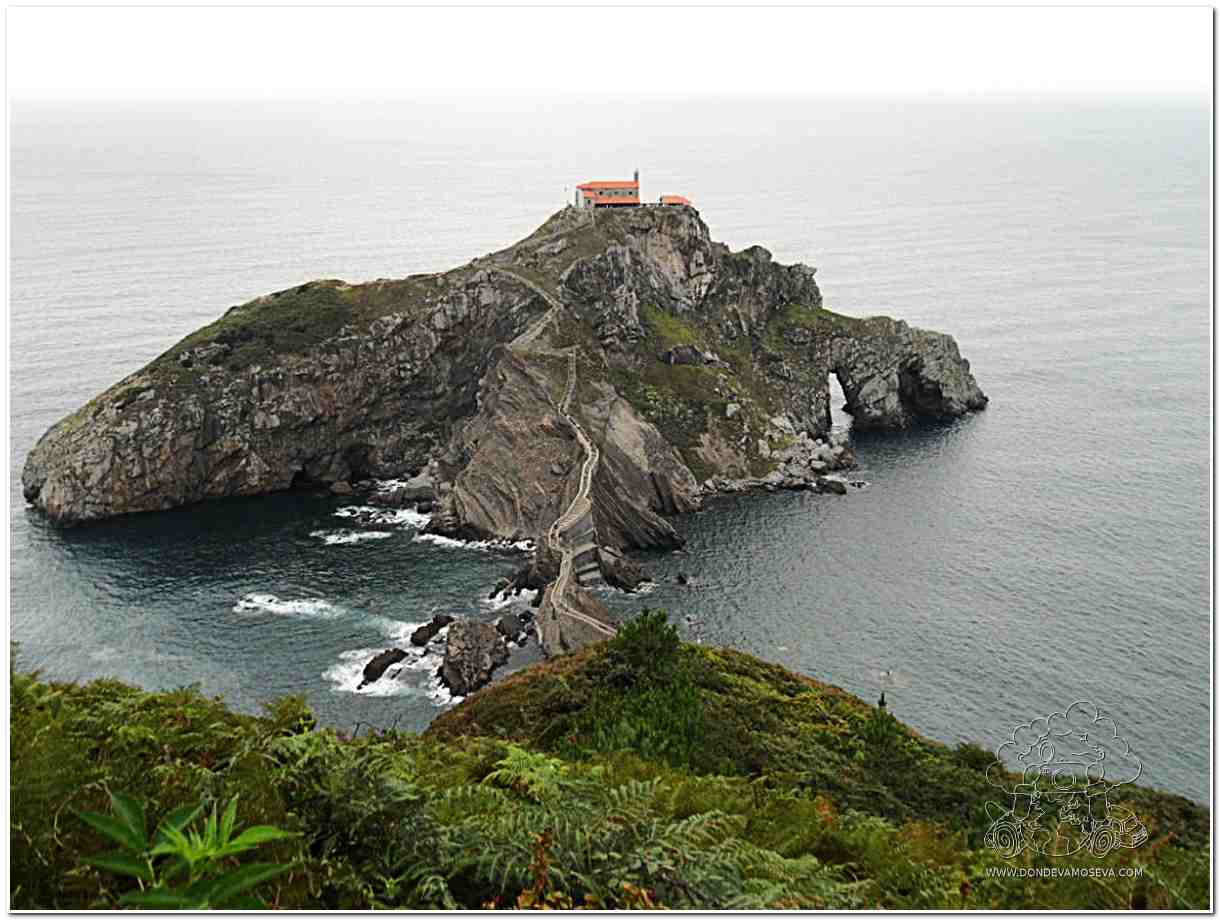 San Juan Gaztelugatxe ruta coche por Bizkaia País Vasco España 