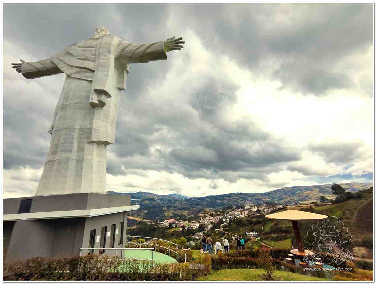 Cristo Redentor de Ospina con vista panorámica al valle