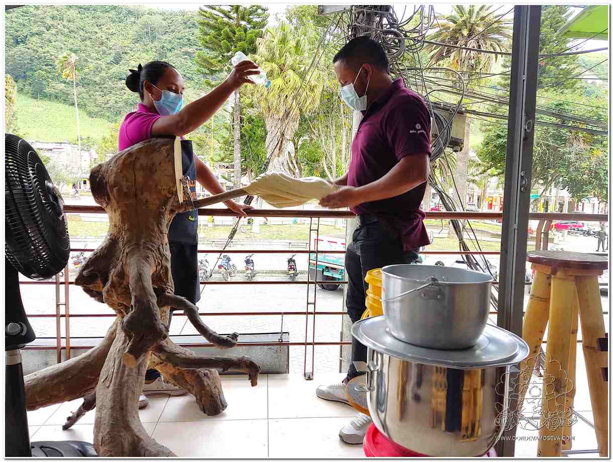 Proceso artesanal de elaboración del dulce de pata en Sandoná, tradición repostera del sur de Nariño.