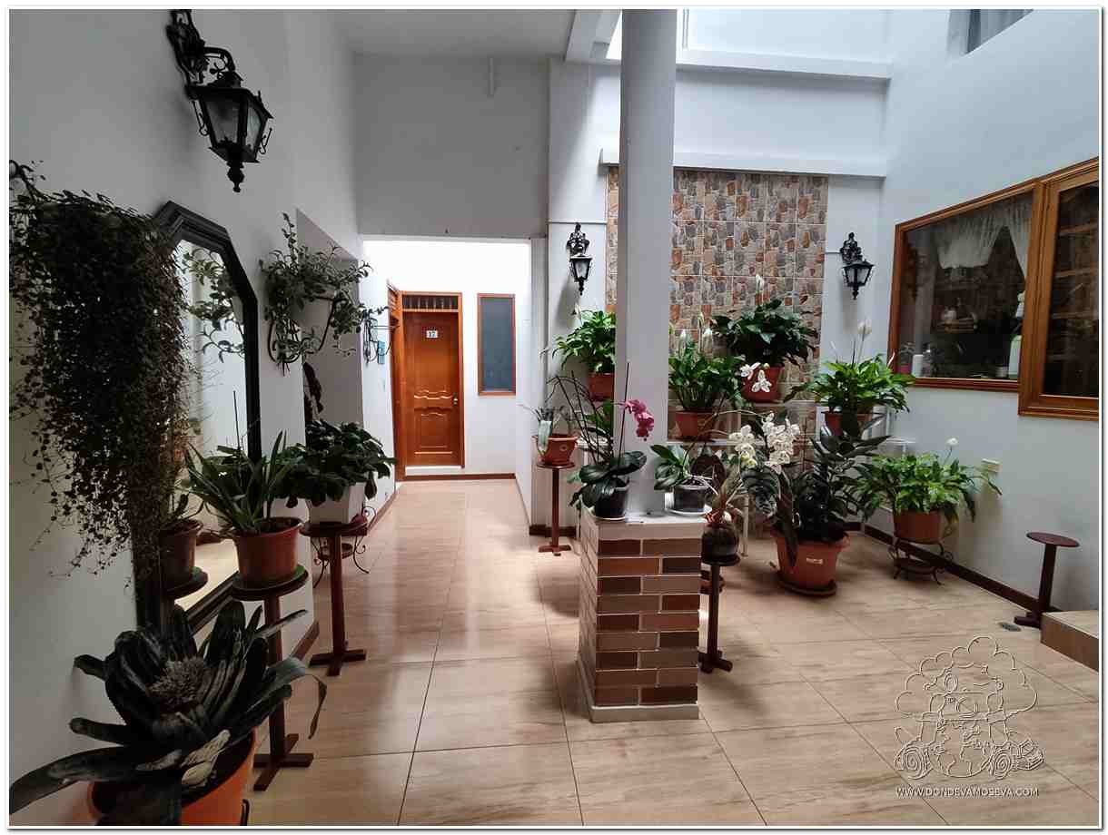 Hotel San Carlos en el centro de La Cruz, Nariño