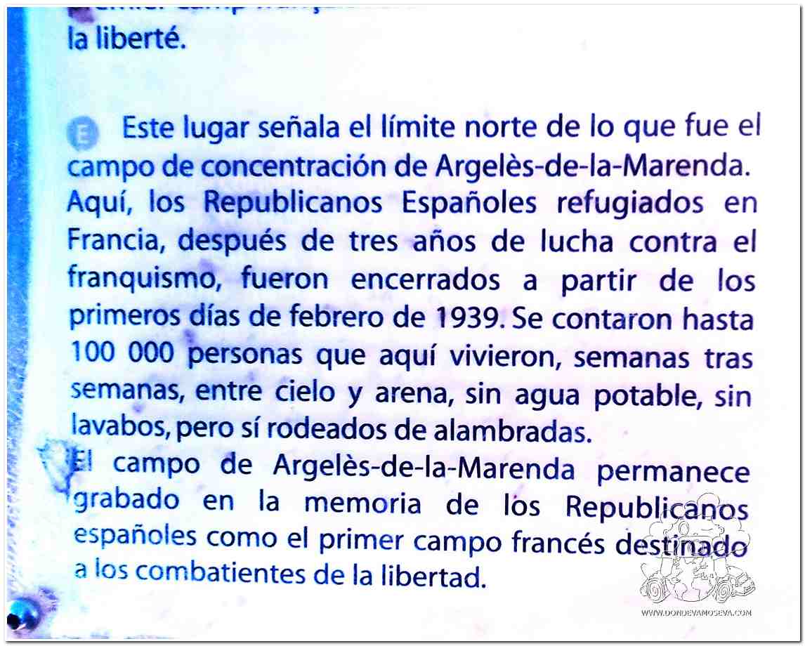 Placa que indica el límite del campo de concentración de los republicanos españoles refugiados en Argelès-sur-Mer