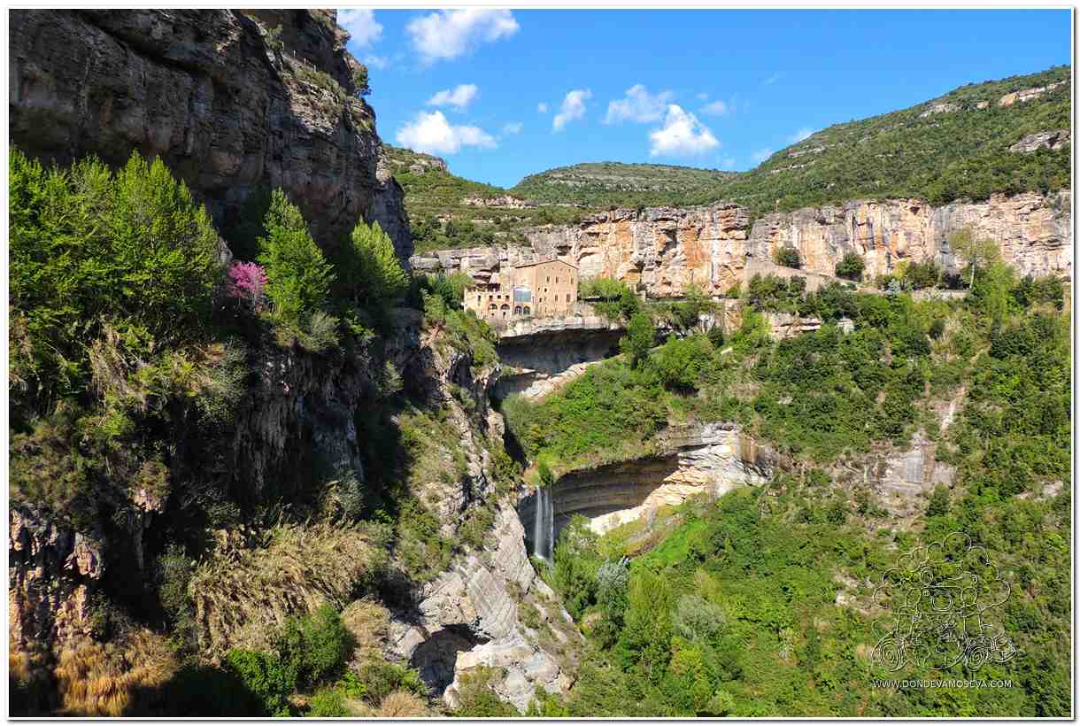 Viajando por un paisaje natural que invita a la calma y a la conexión con el entorno