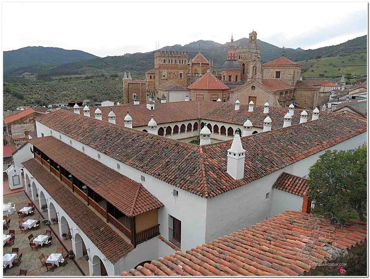 Extremadura ofrece conjuntos patrimoniales exquisitos como la Puebla de Guadalupe