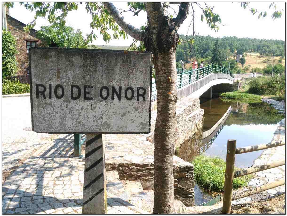 Puente de piedra entre Rihonor de Castilla y Rio de Onor.