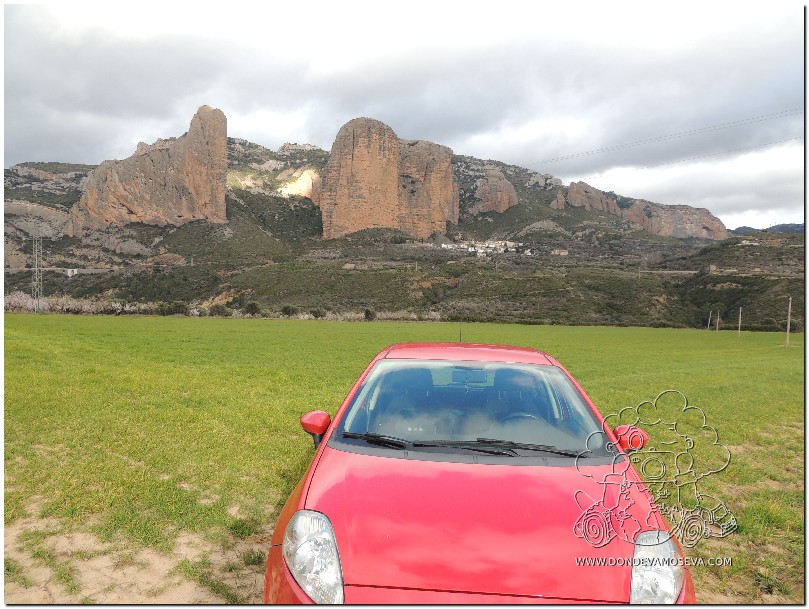 Viajar en coche de forma sostenible por entornos naturales