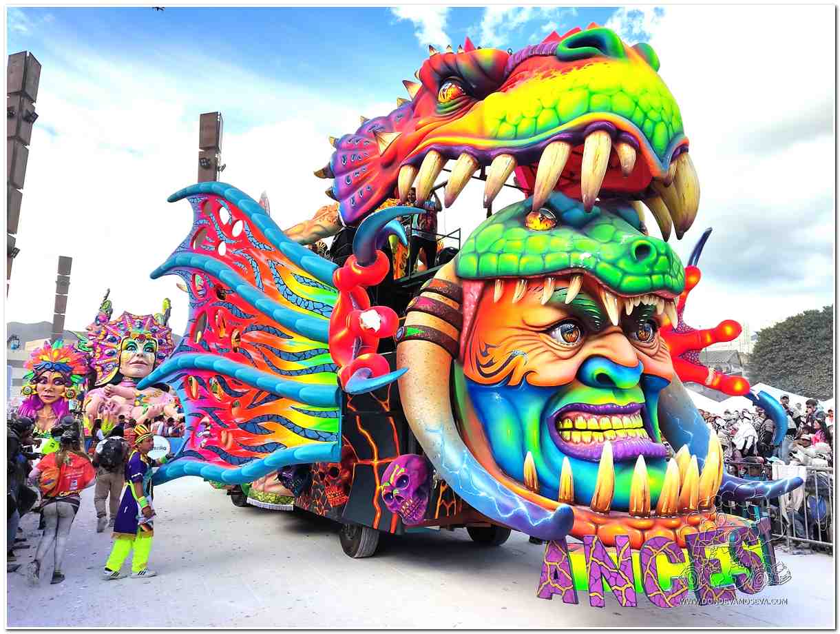 carnaval de negros y blancos pasto desfile