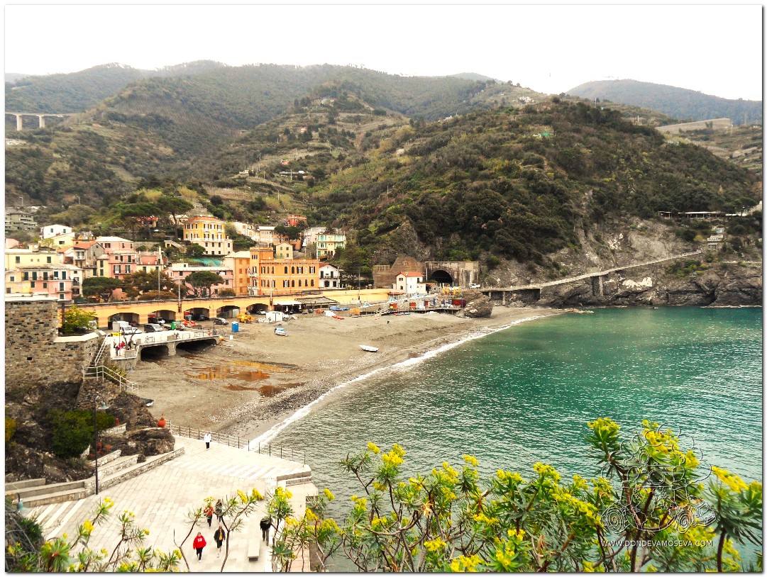 Playa Monterosso al Mare en el Parque NAcional de Liguria