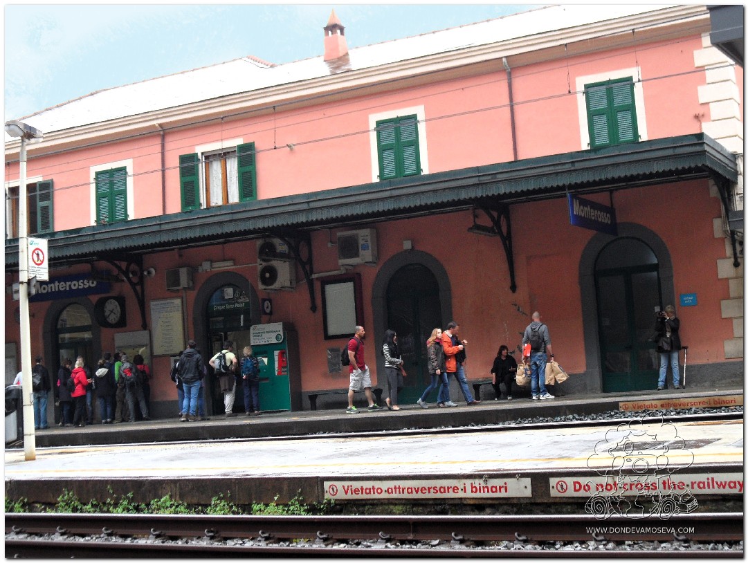Estación de tren de Monterosso al Mare en Cinque Terre