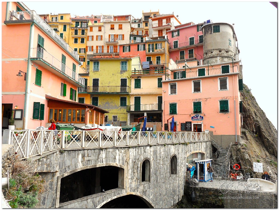cinco pueblos con indentidad en el mar de liguria Italia