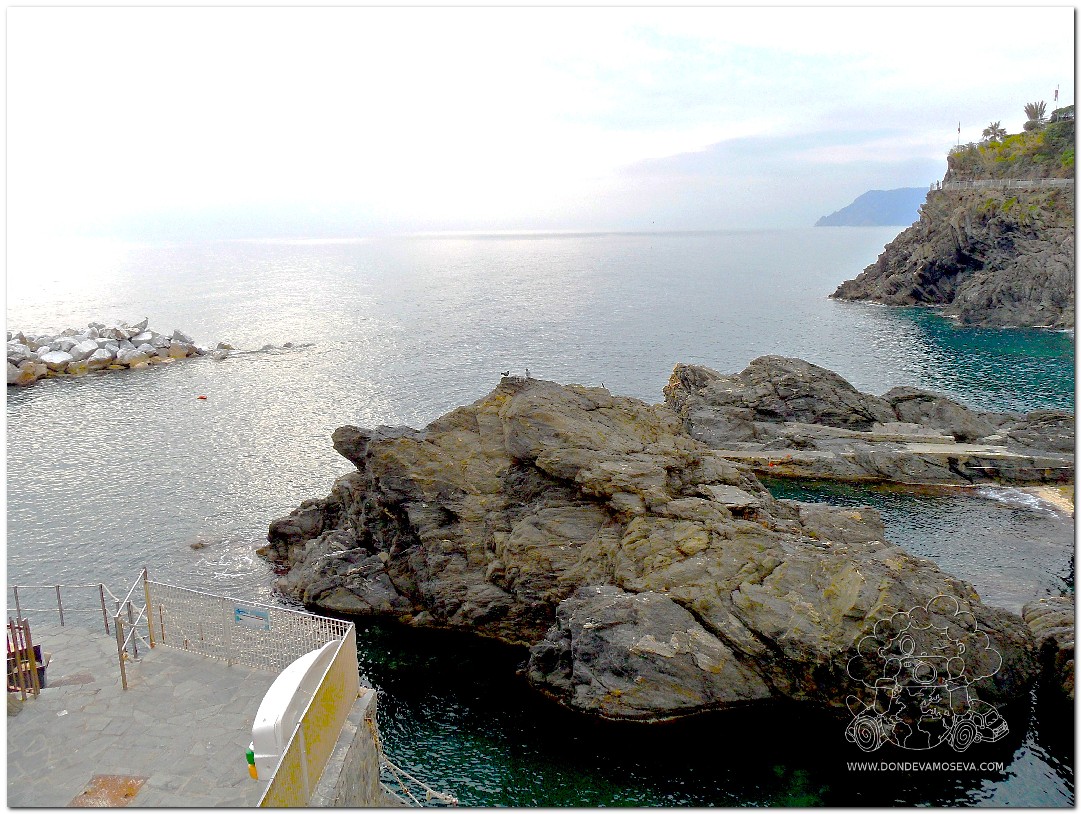 Mar de Liguria en el Parque Nacional de Cinque Terre