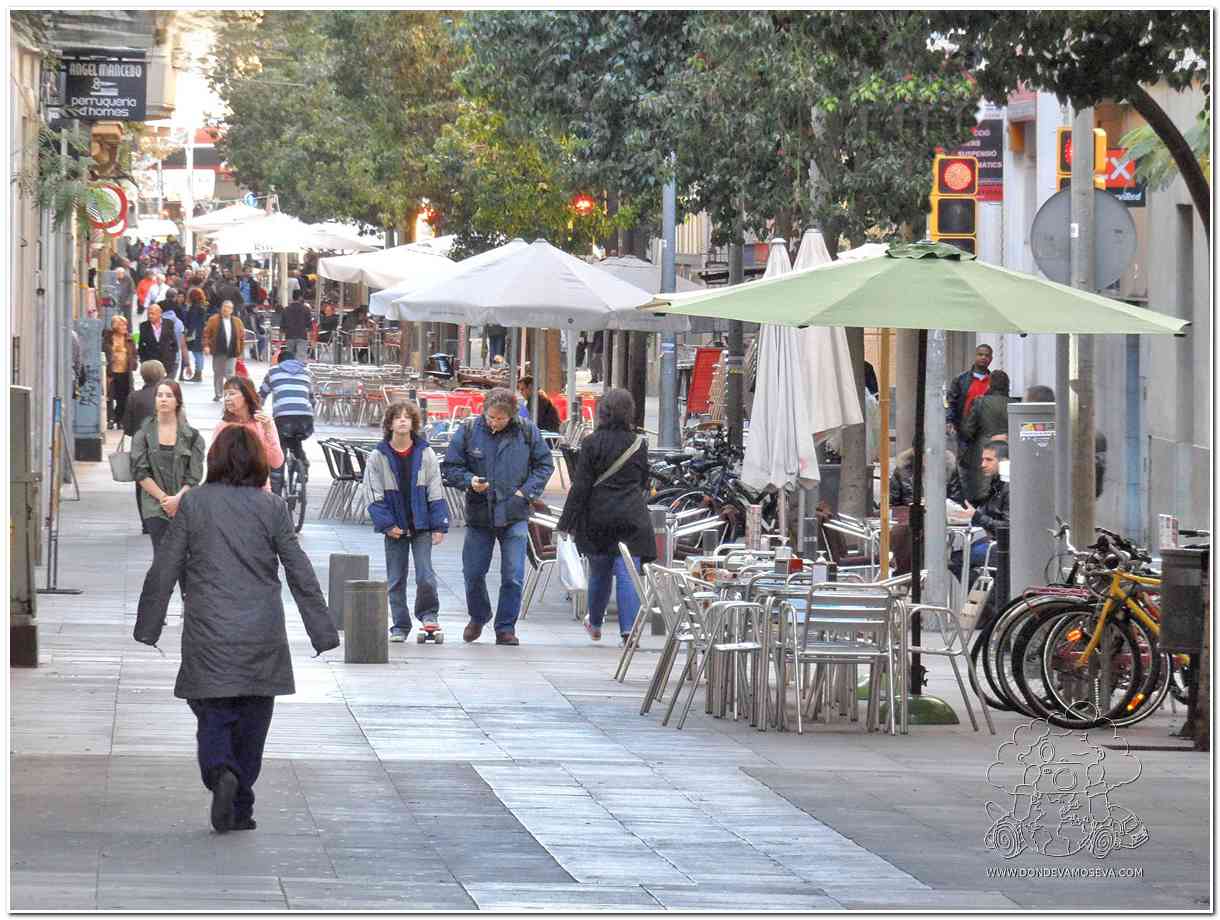 calle blai en el barrio del poble sec en barcelona