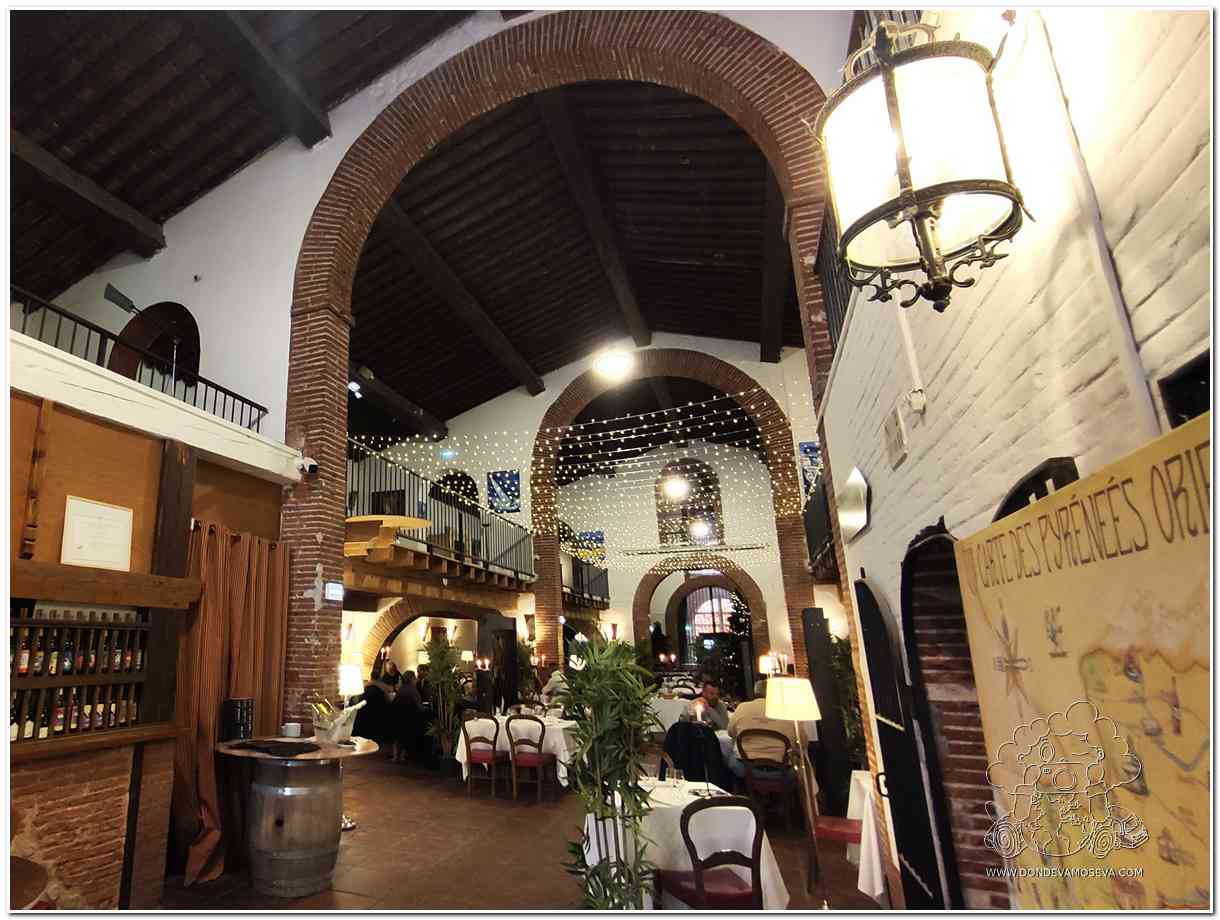 Interior del restaurante Domaine Rimbaud en Rivesaltes