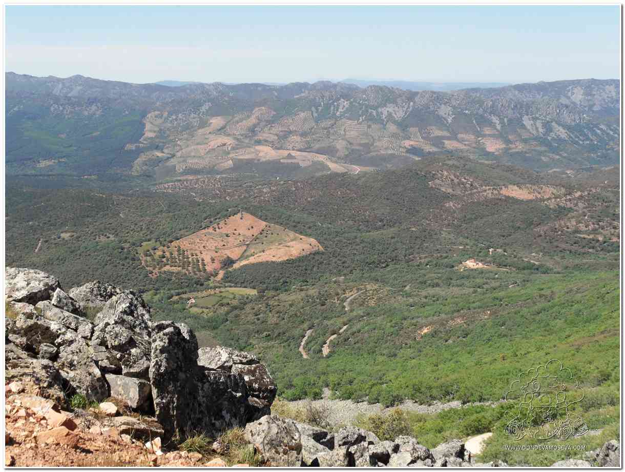 Montañas del geoparque Villuercas Ibores Jara en Extremadura
