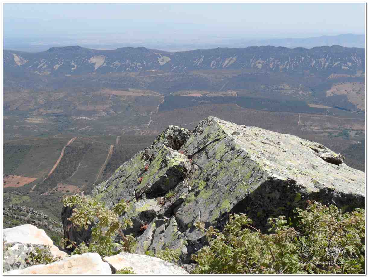Vistas desde el mirador del Pico Carbonero en el Geoparque Villuercas Ibores Jara