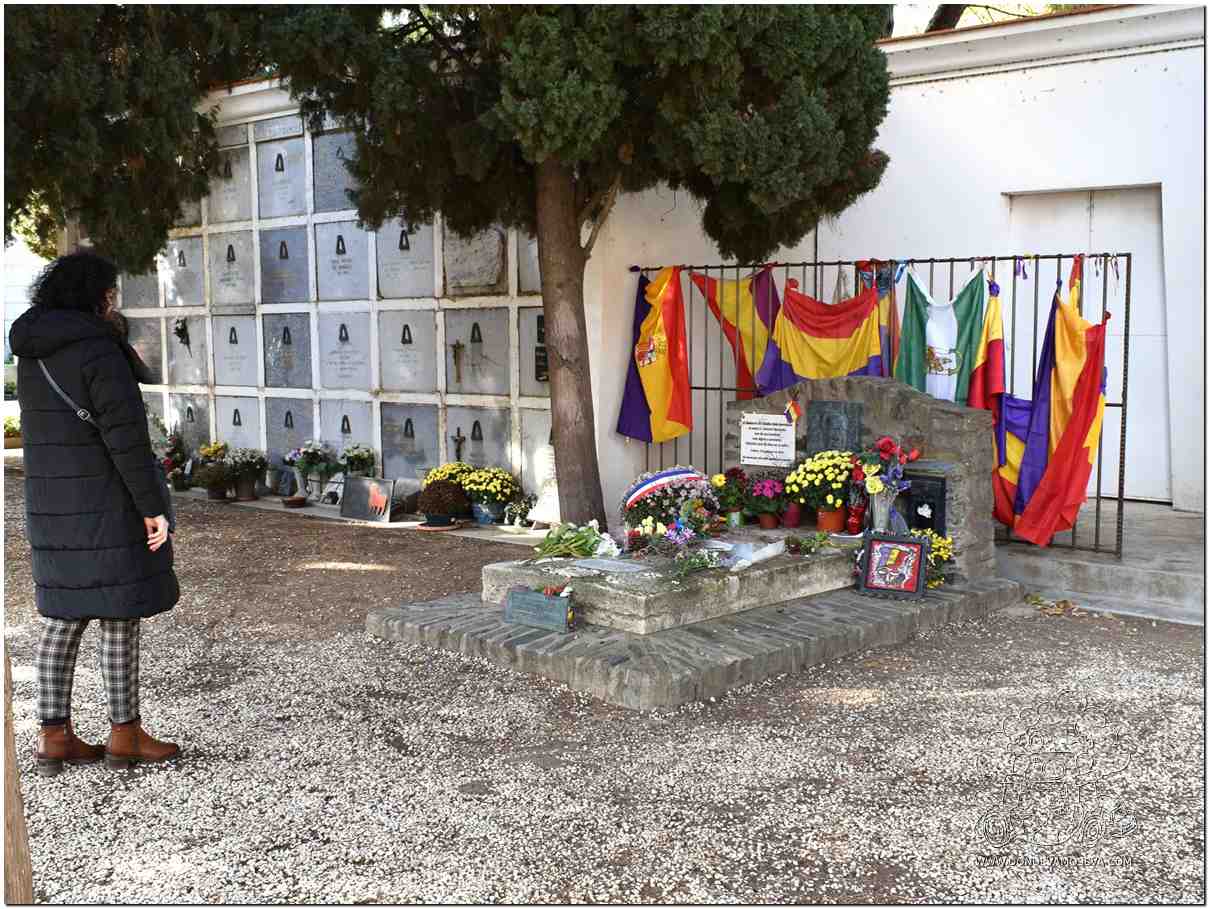 Tumba del poeta Antonio Machado en el cementerio de Collioure