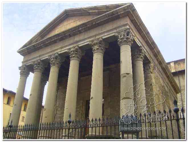 Vic sobresale por su plaza mayor y el templo romano de Ausa