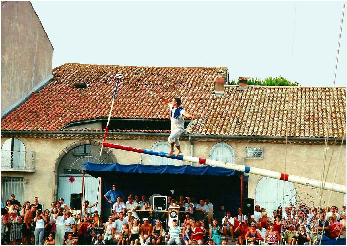 Juegos de agua durante las fiestas estivales de Marseillan