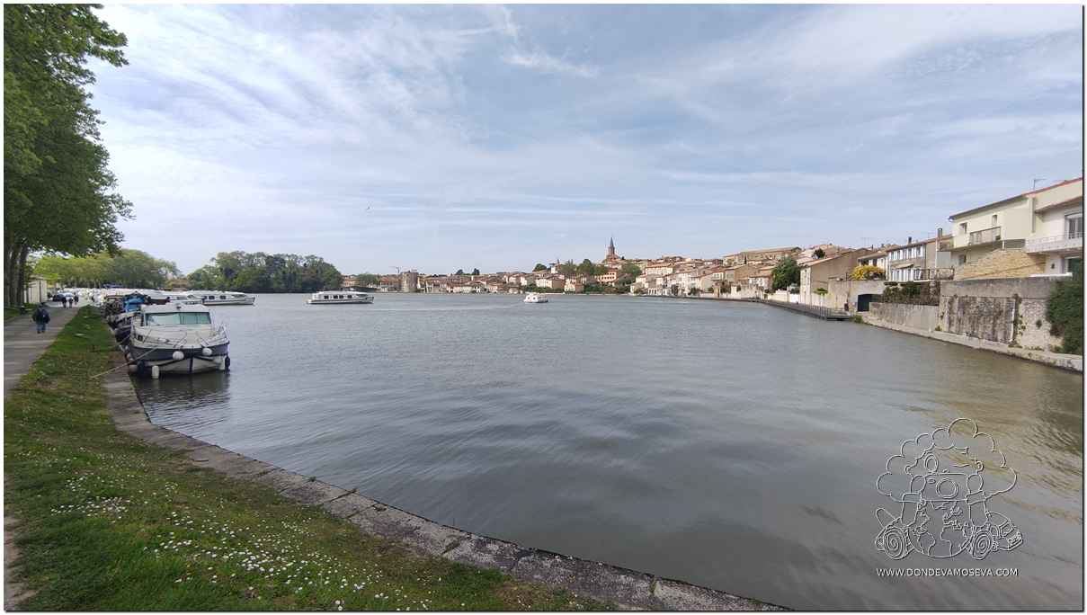 Grand Bassin de Castelnaudary en el Canal du Midi