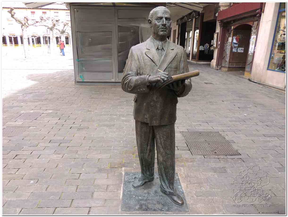 Escultura dedicada al arquitecto Jerónimo Arroyo en Palencia